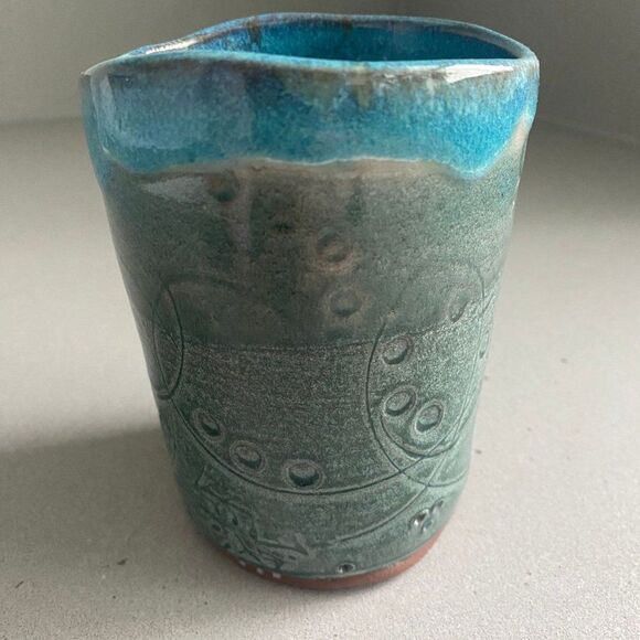 Vintage Handmade Glazed Sea-foam Turquoise Teal Sand Pottery Vase, 4.5”H x 3.5”W - Picture 3 of 7